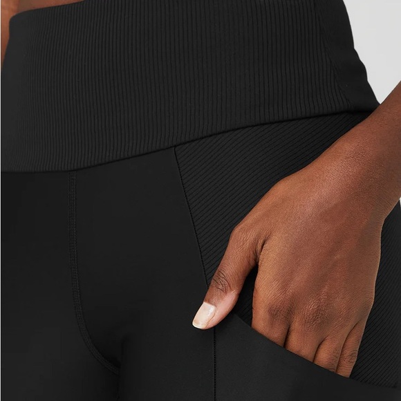 ***WORN ONCE*** Alo ribbed high waisted full length Yoga Pants - Picture 4 of 4